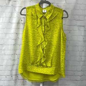 Cabi Reign chartreuse ruffled button front sleeveless blouse Medium